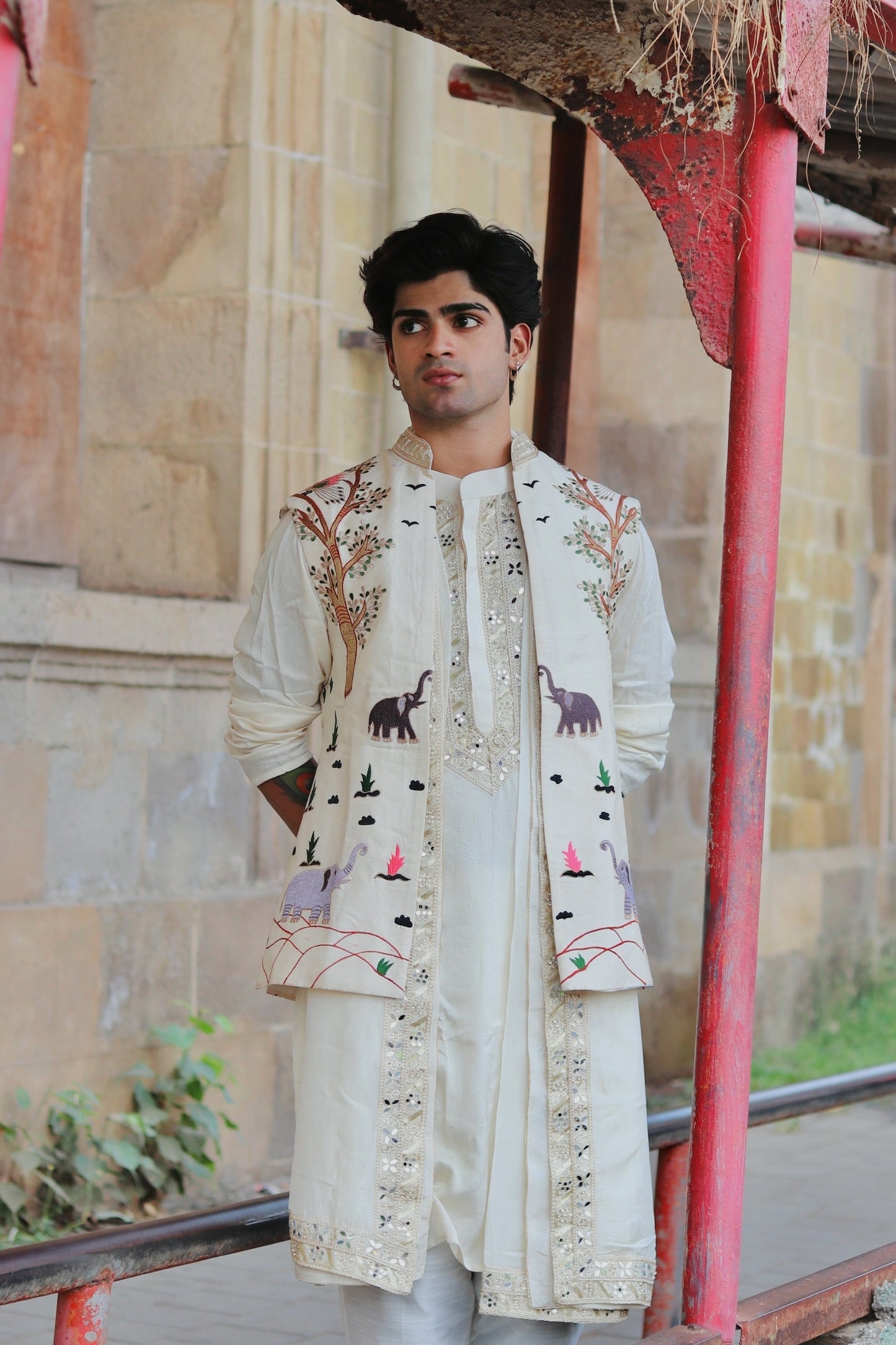 Off White Embriodery Elephant Koti , Kurta And Dupatta