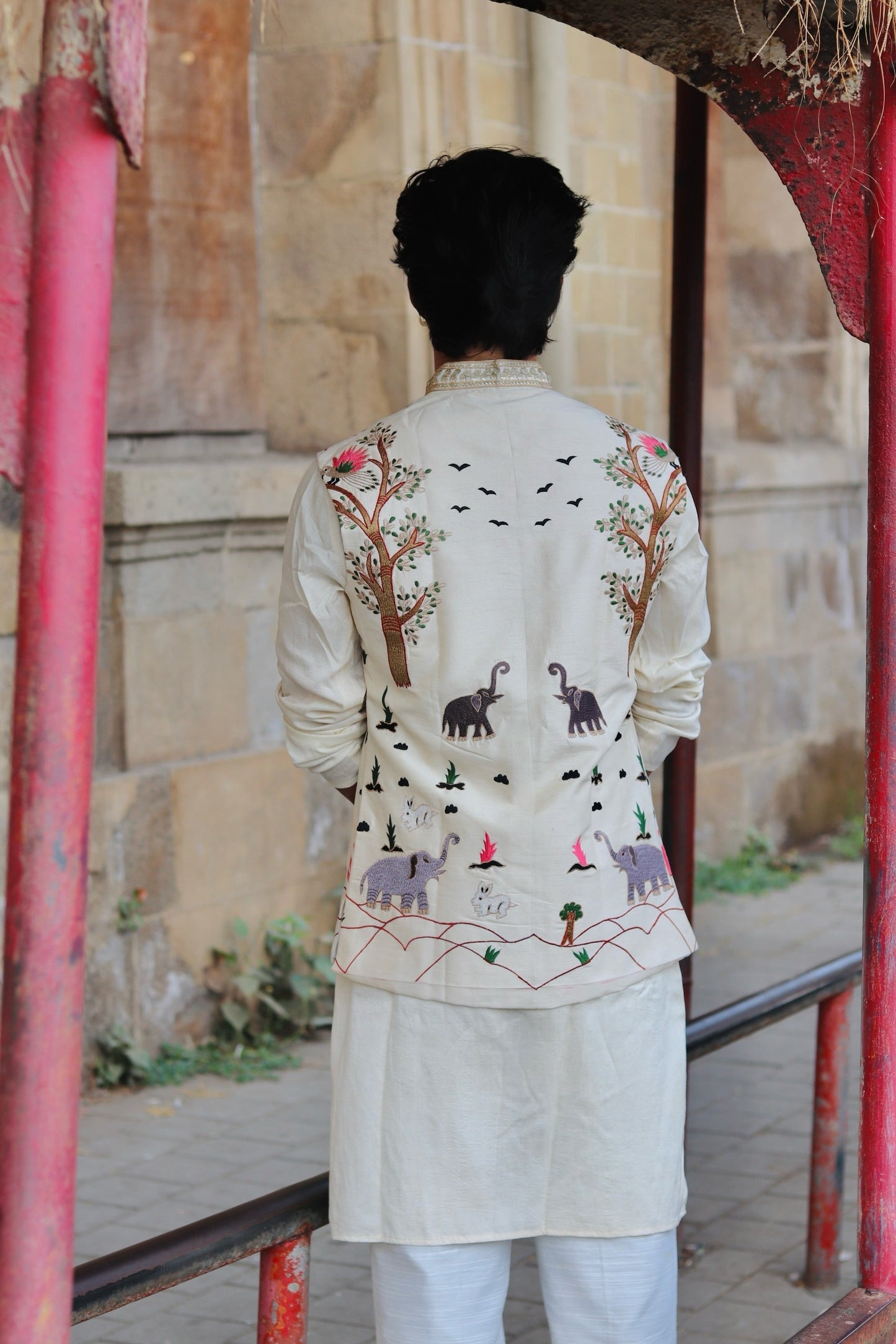 Off White Embriodery Elephant Koti , Kurta And Dupatta